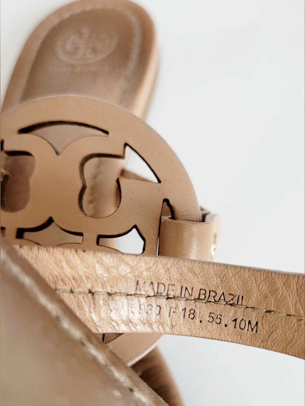 Tory Burch Miller Tan Calf Leather Logo Thong Sandals Almond Flour US 10 - Picture 11 of 16